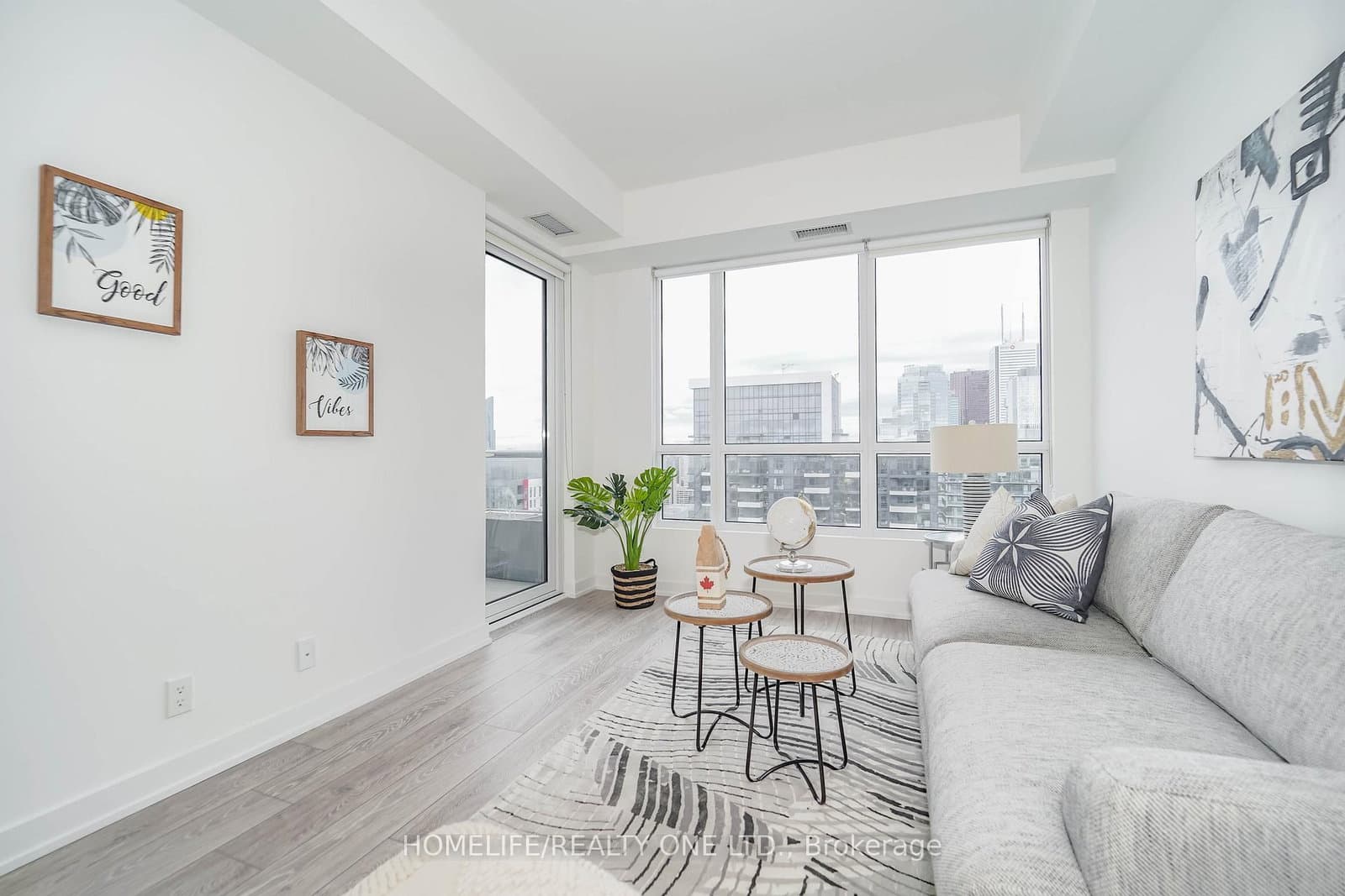 108 Peter Street, Unit 4803 thumbnail 25