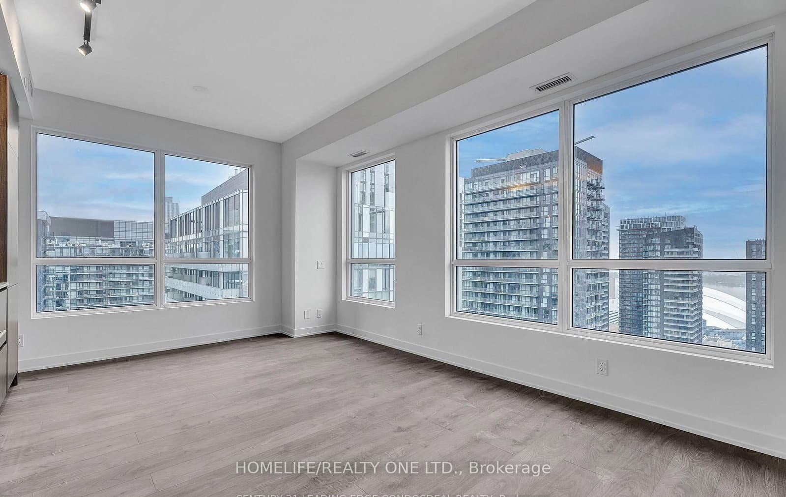 108 Peter Street, Unit 4106 thumbnail 6