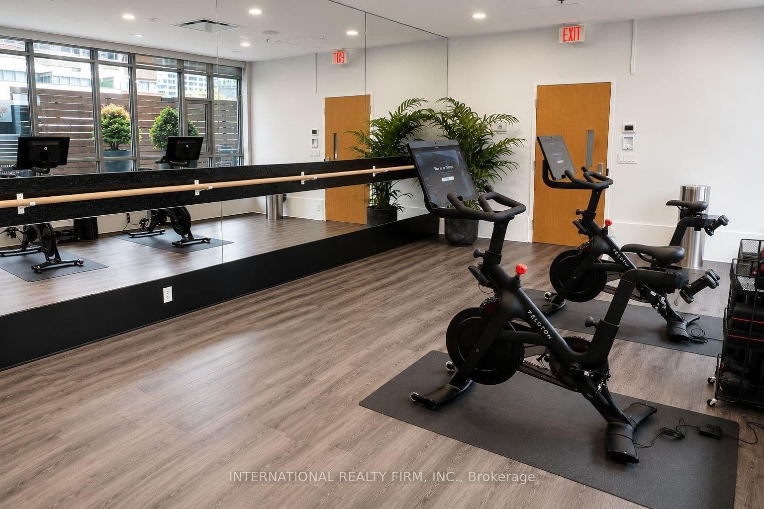 375 King Street W, Unit 504 thumbnail 9