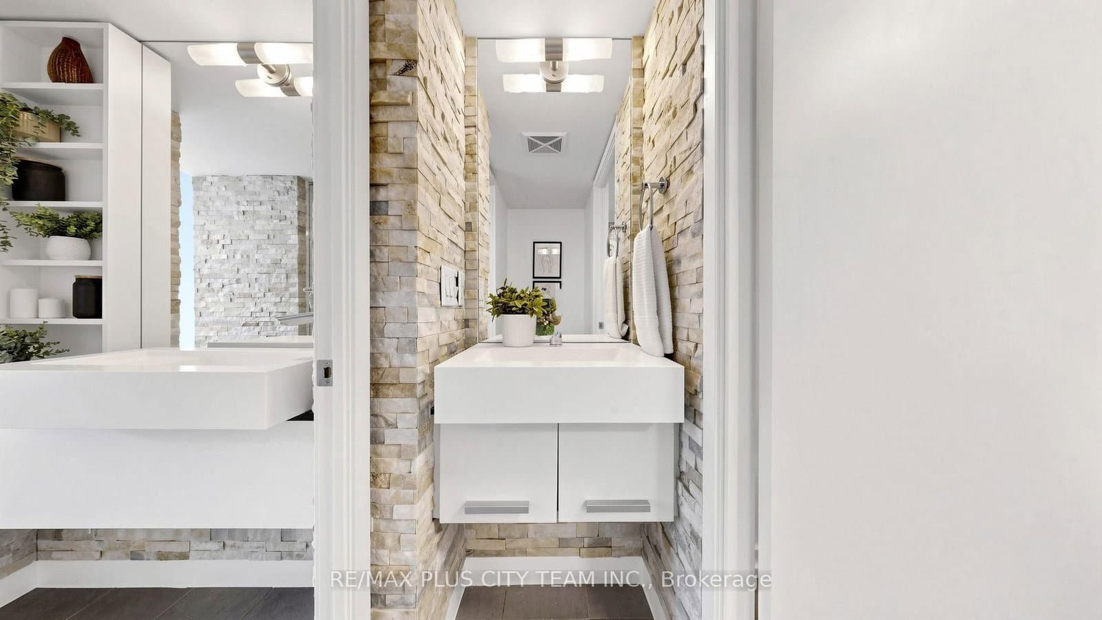 38 Dan Leckie Way, Unit 1103 thumbnail 15