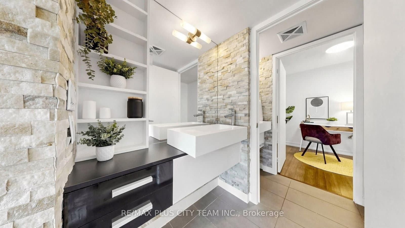38 Dan Leckie Way, Unit 1103 thumbnail 16