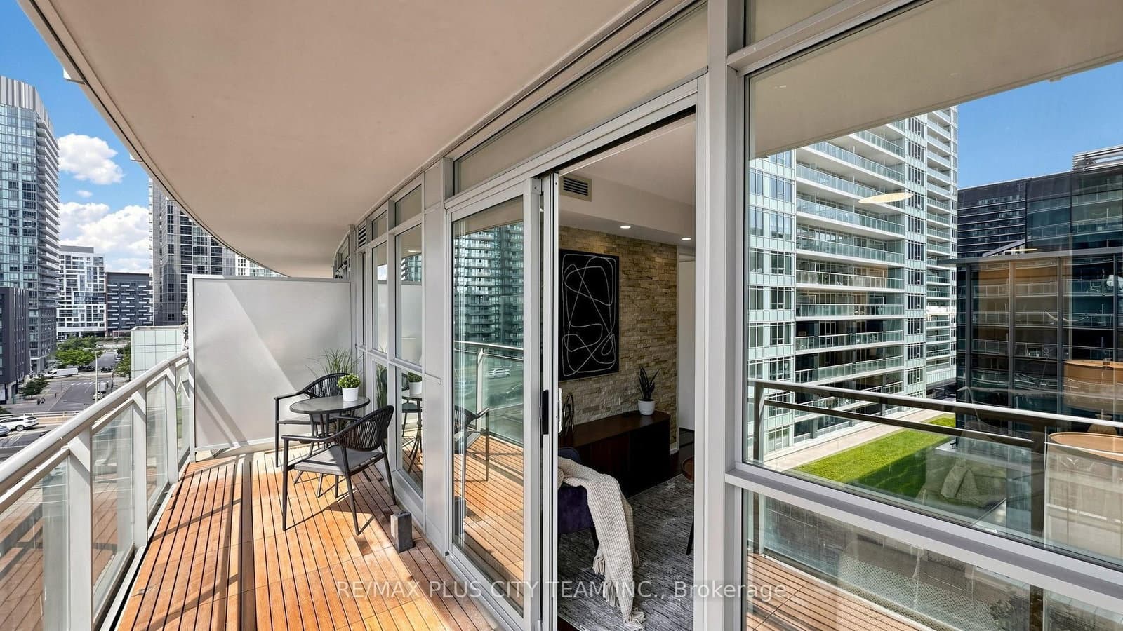 38 Dan Leckie Way, Unit 1103 thumbnail 21