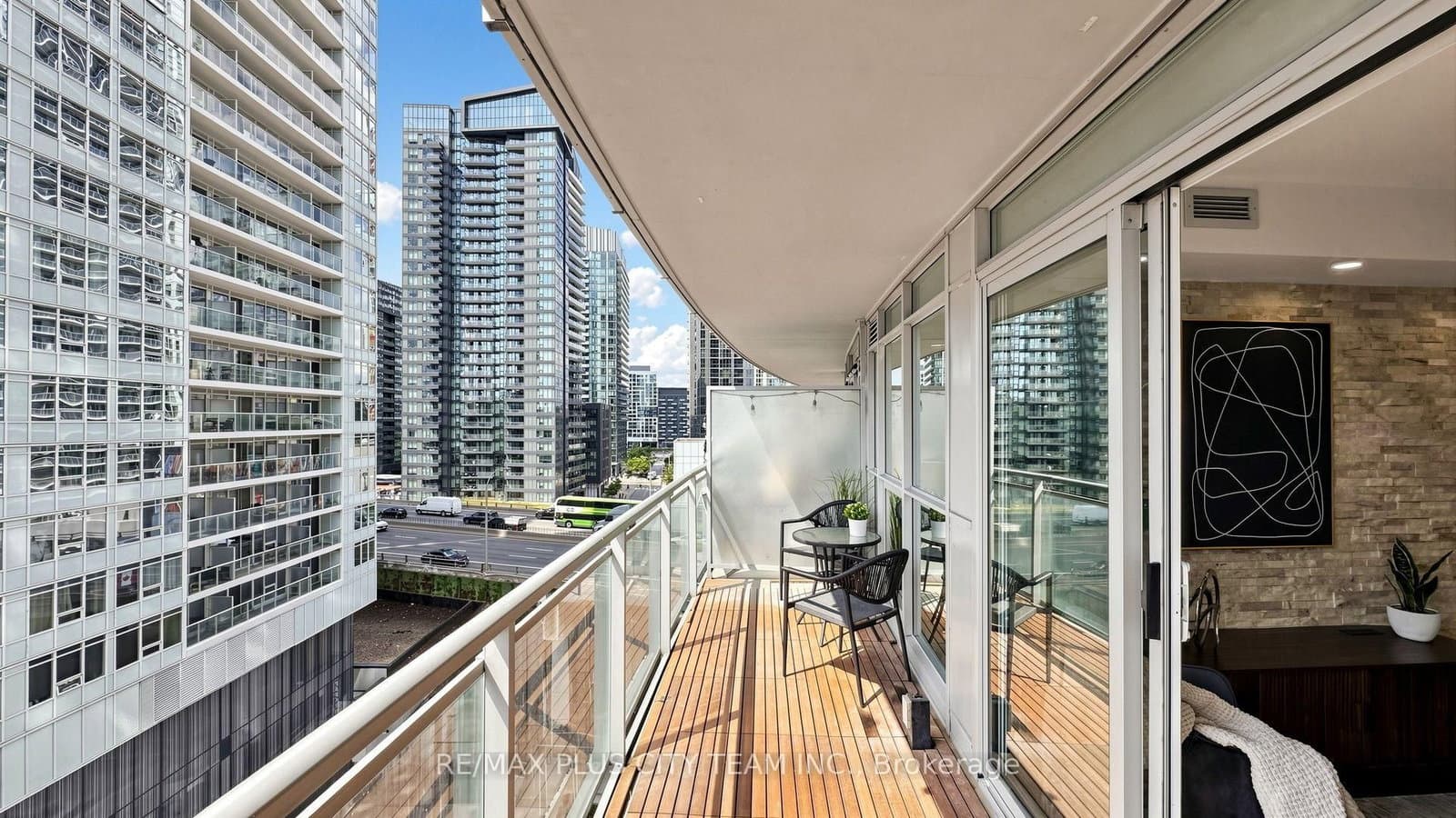 38 Dan Leckie Way, Unit 1103 thumbnail 22