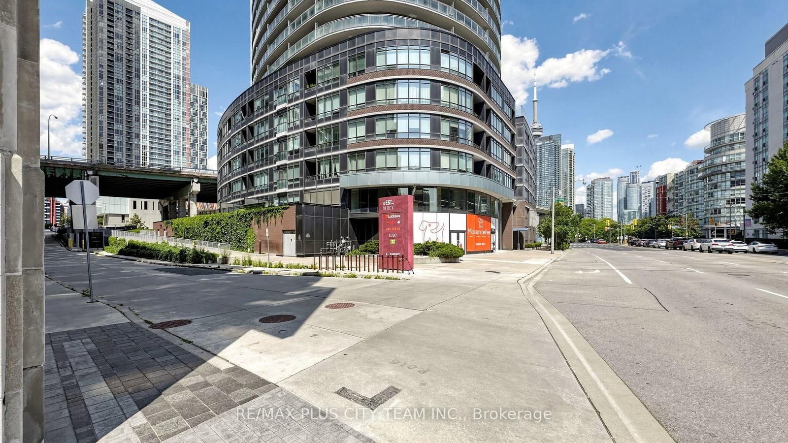 38 Dan Leckie Way, Unit 1103 thumbnail 3