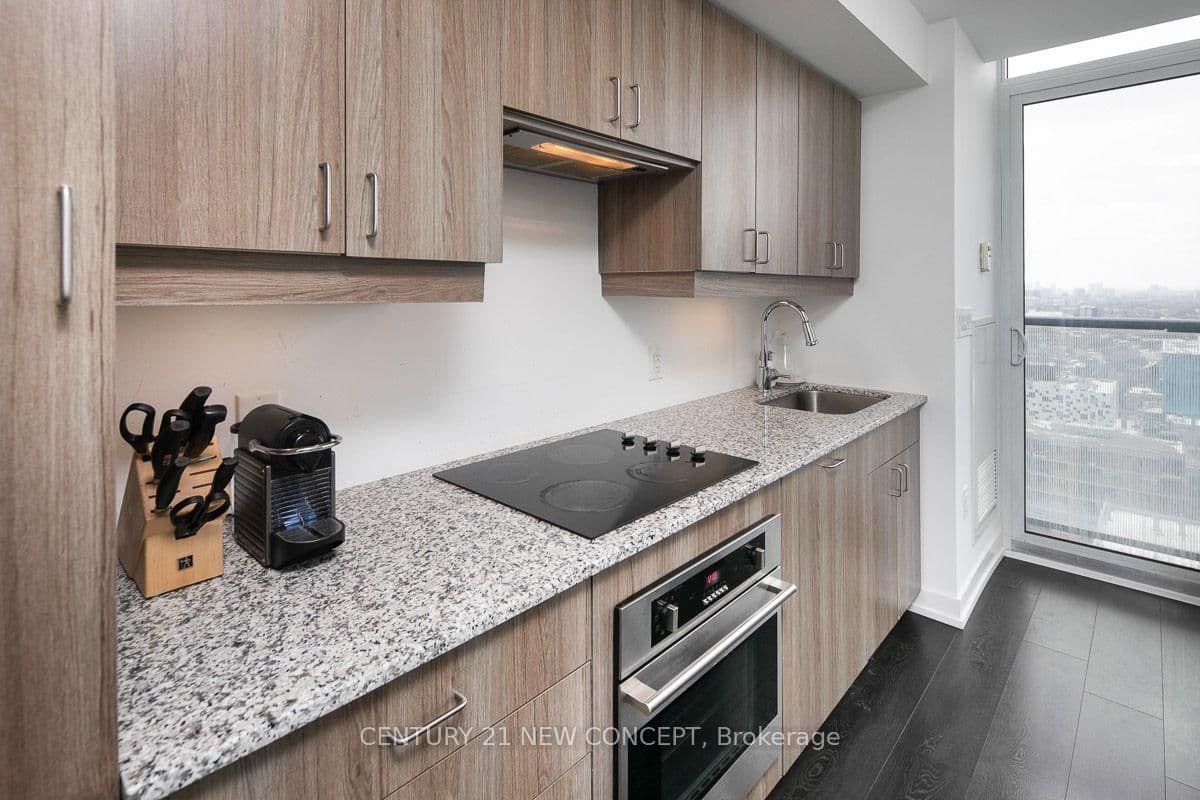 426 University Avenue, Unit 2201 thumbnail 5