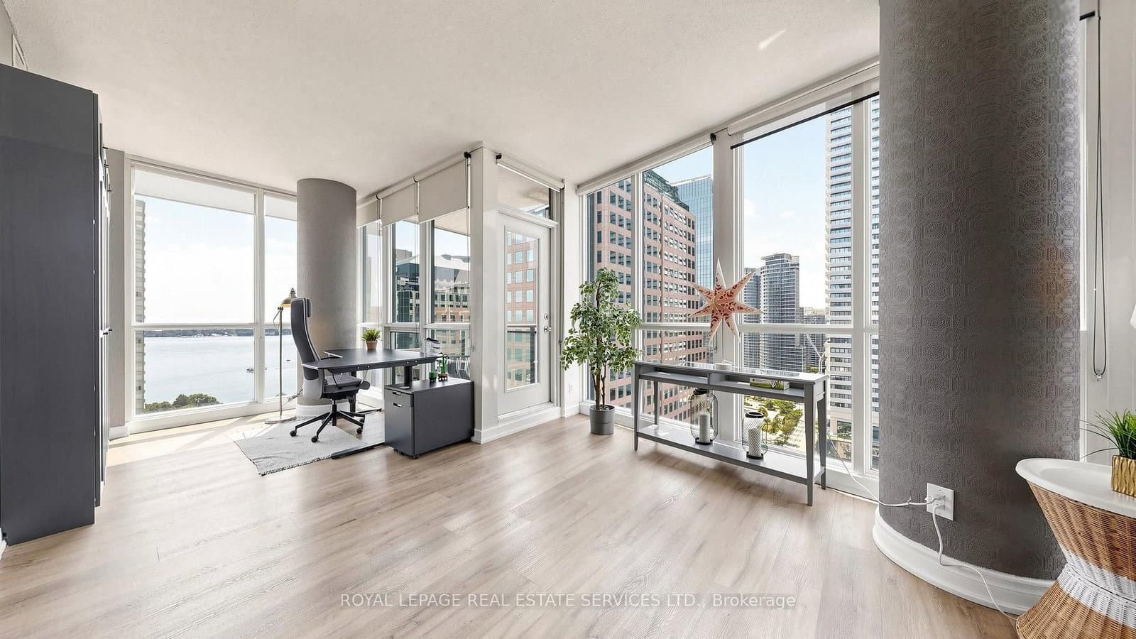 33 Bay Street, Unit 2212 thumbnail 16