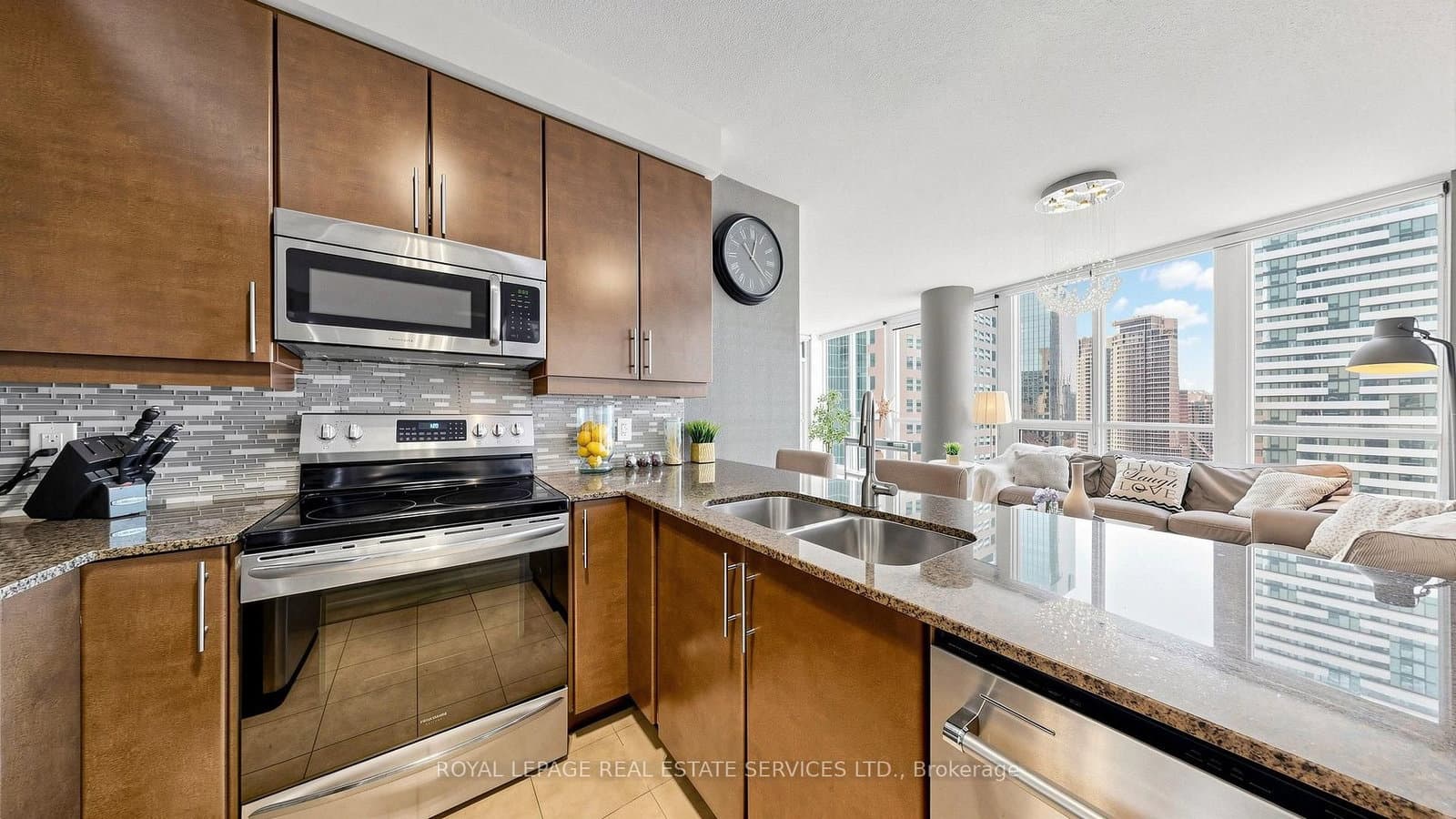 33 Bay Street, Unit 2212 thumbnail 19