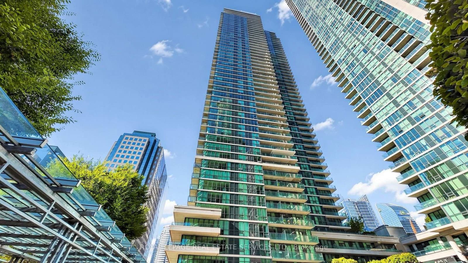33 Bay Street, Unit 2212 thumbnail 50