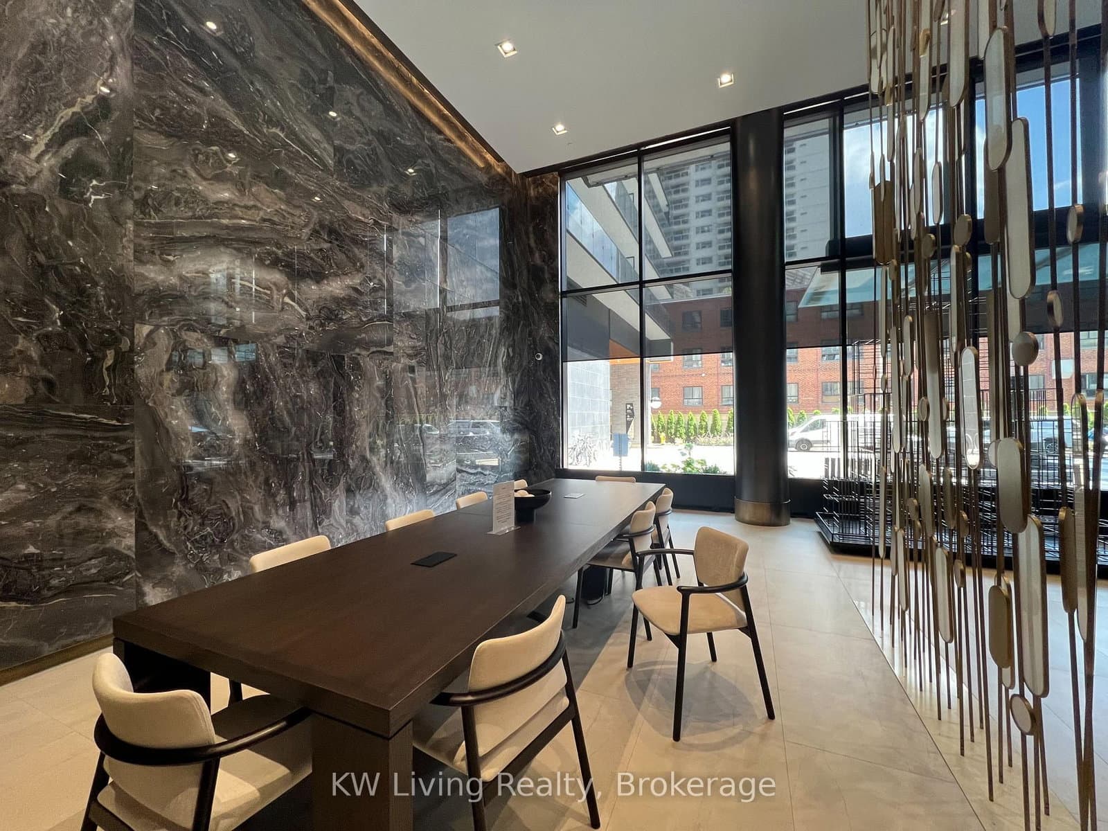 117 Broadway Avenue, Unit 201 thumbnail 5