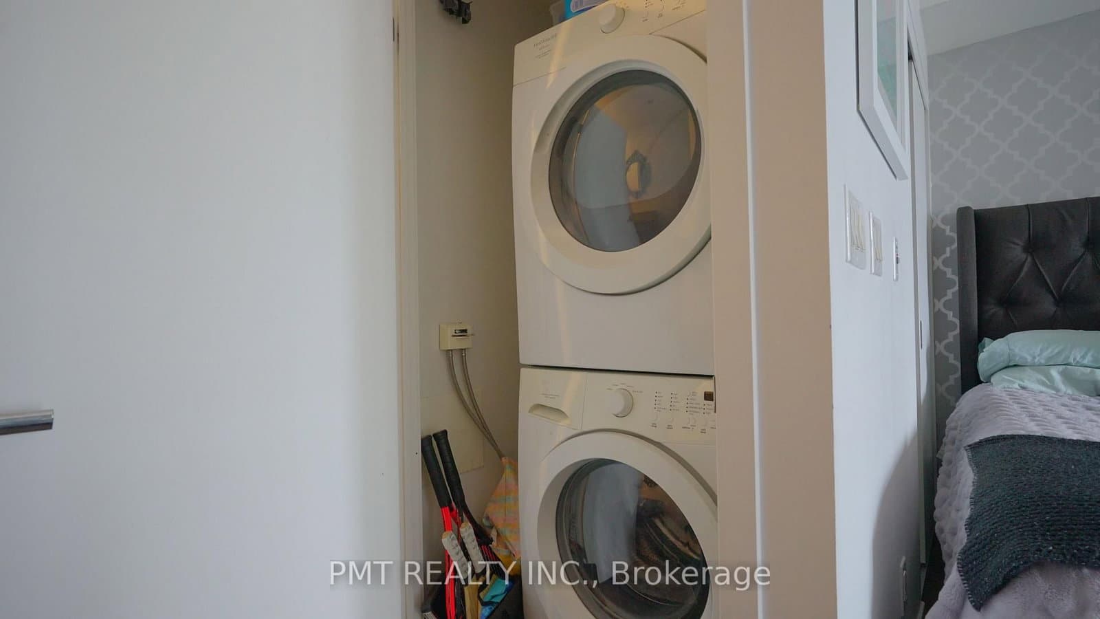 21 Widmer Street, Unit 803 thumbnail 10
