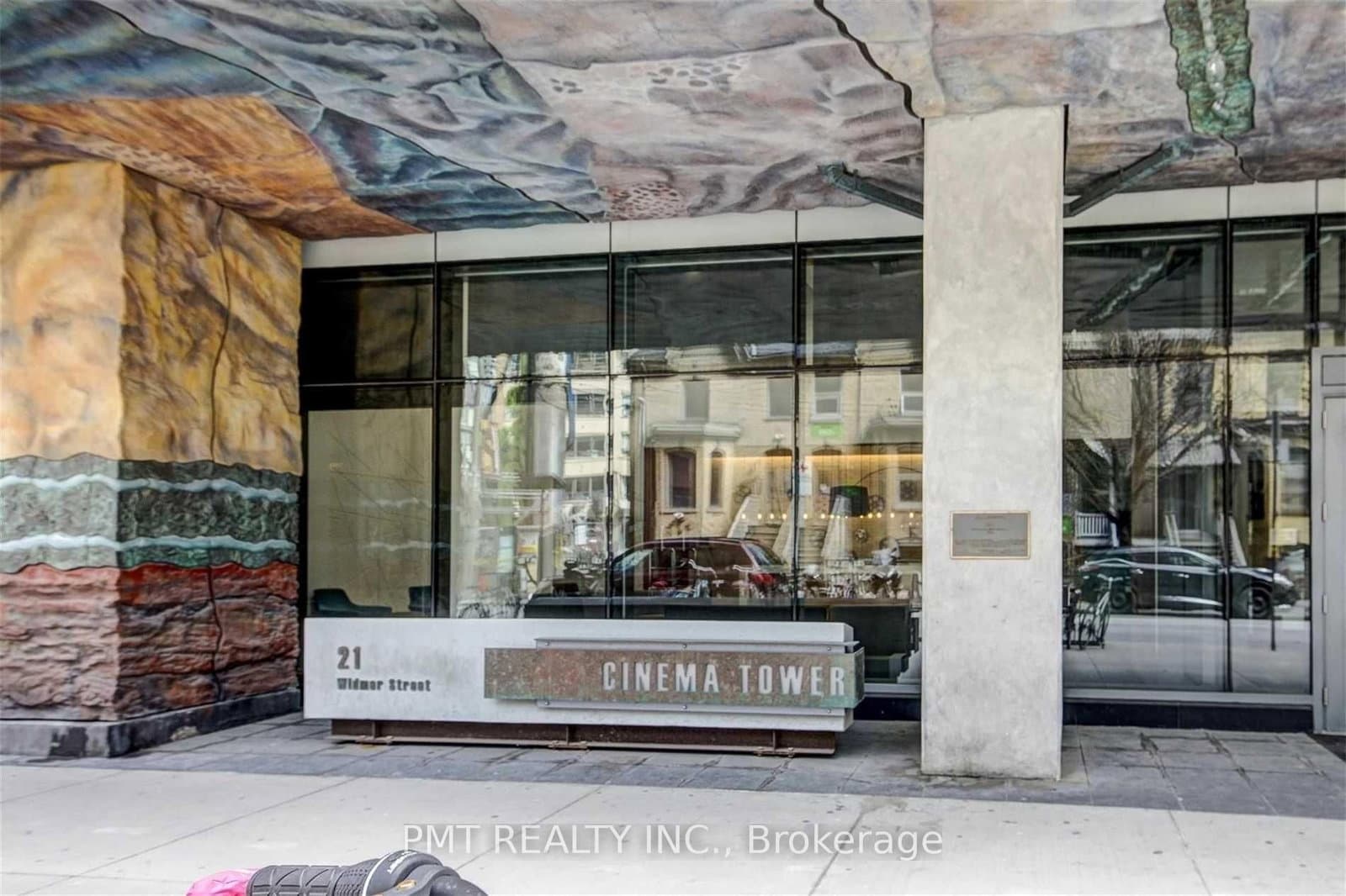 21 Widmer Street, Unit 803 thumbnail 18