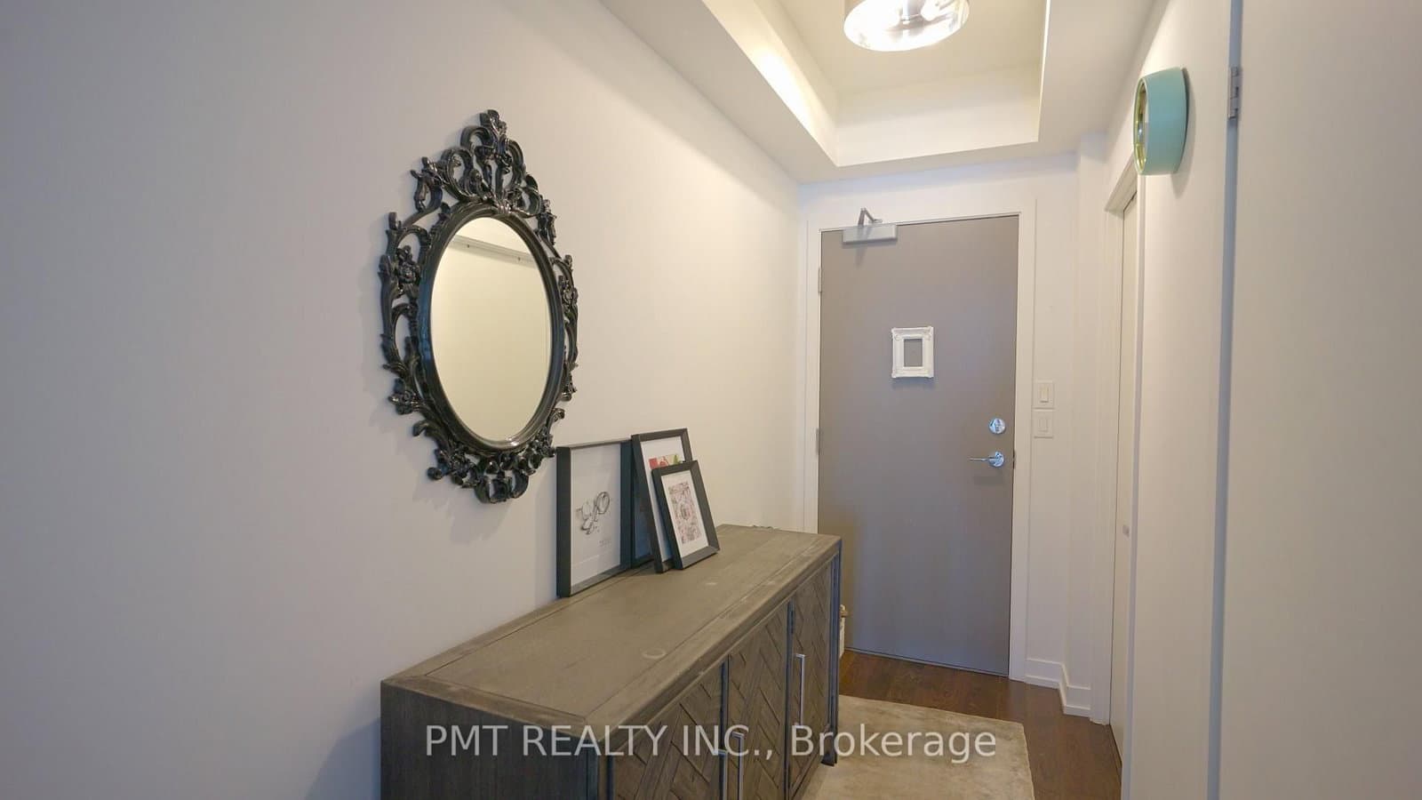 21 Widmer Street, Unit 803 thumbnail 2