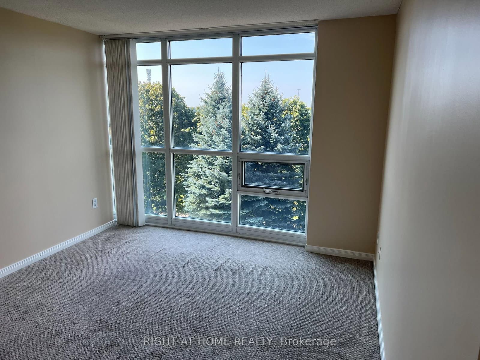30 Harrison Garden Boulevard, Unit 503 thumbnail 8