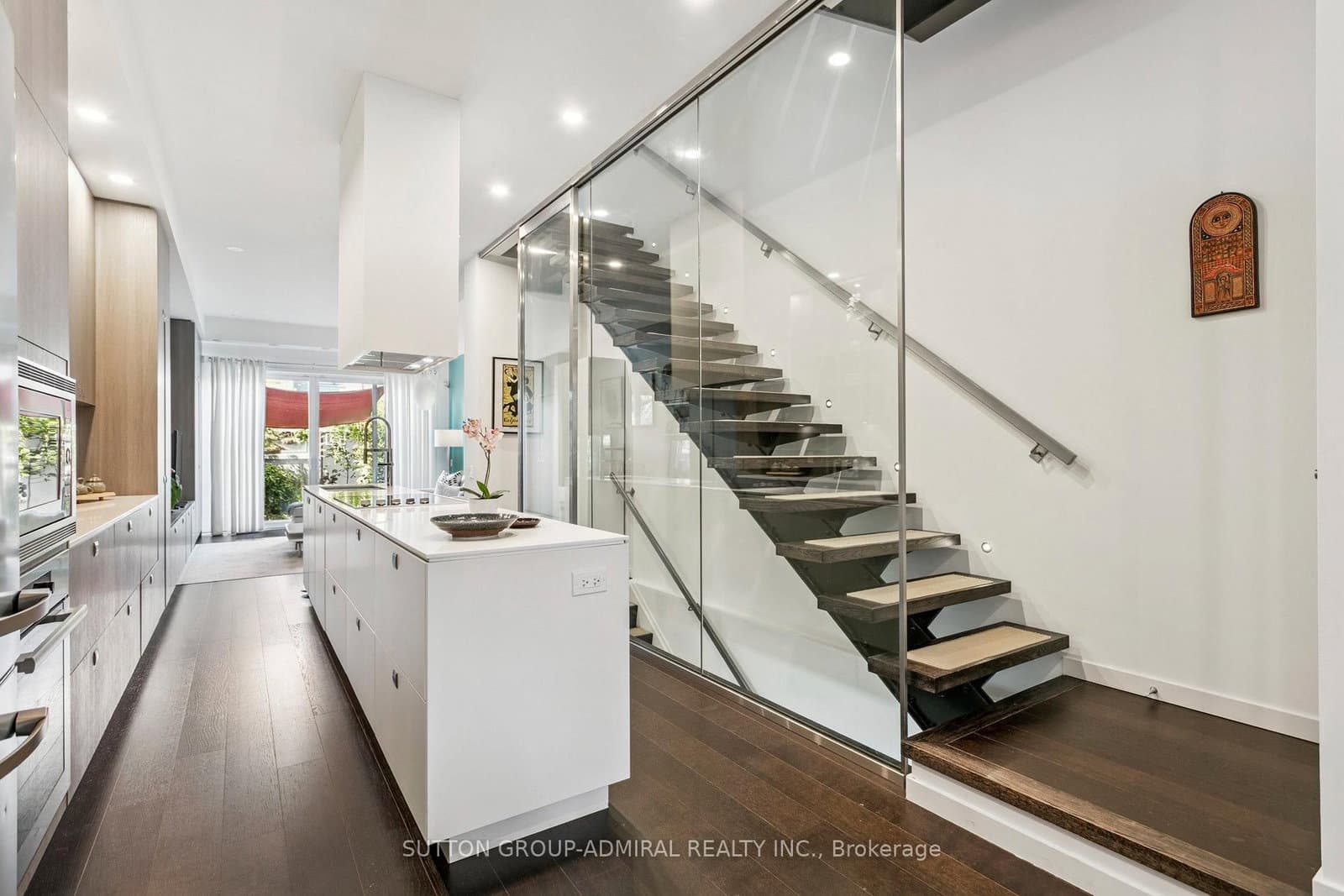 492 Shaw Street thumbnail 7