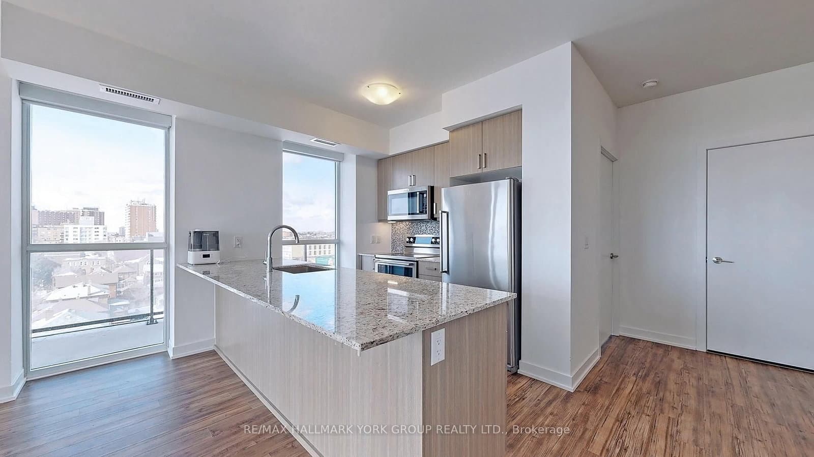 1603 Eglinton Avenue W, Unit 705 thumbnail 4