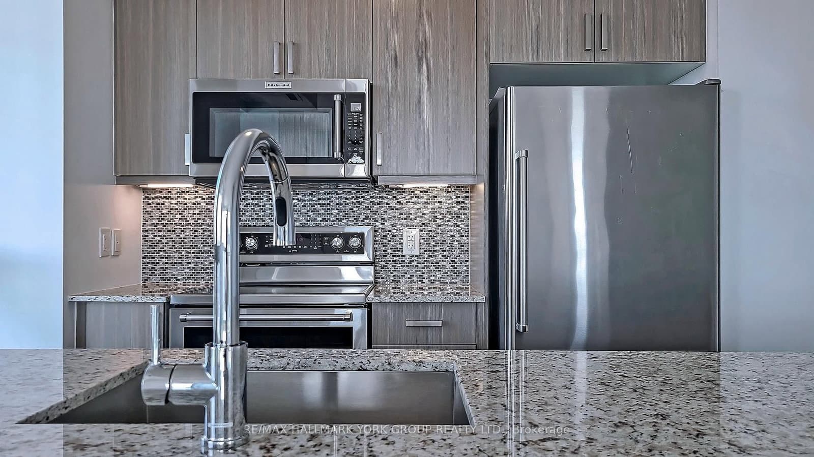 1603 Eglinton Avenue W, Unit 705 thumbnail 8