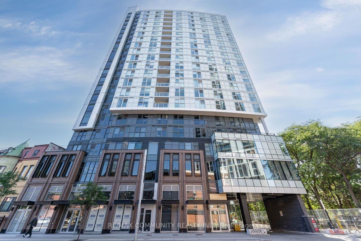 219 Dundas Street E, Unit 501