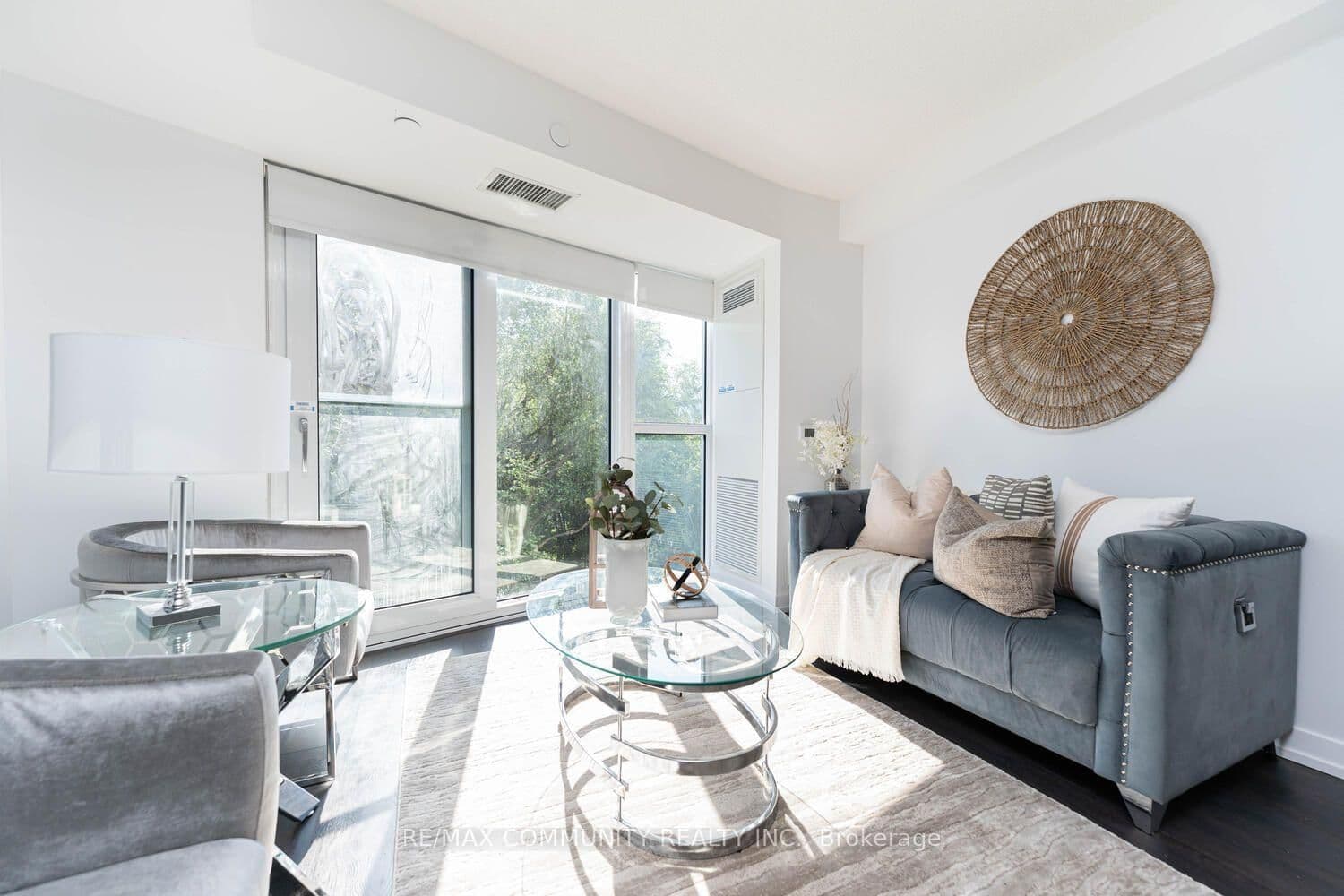 219 Dundas Street E, Unit 501 thumbnail 14
