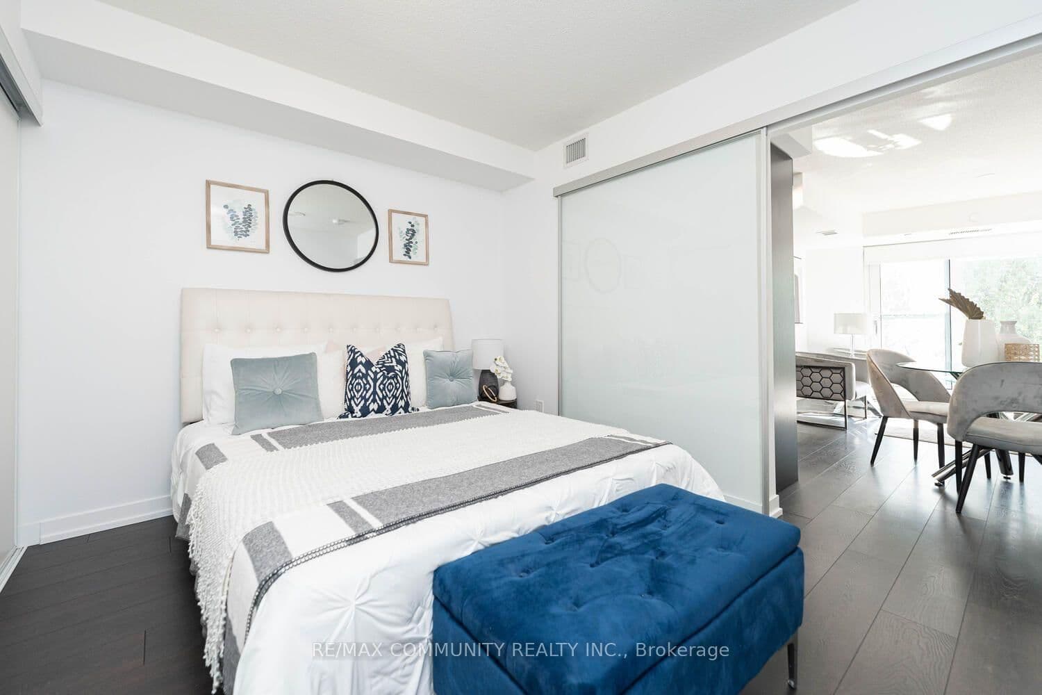219 Dundas Street E, Unit 501 thumbnail 20