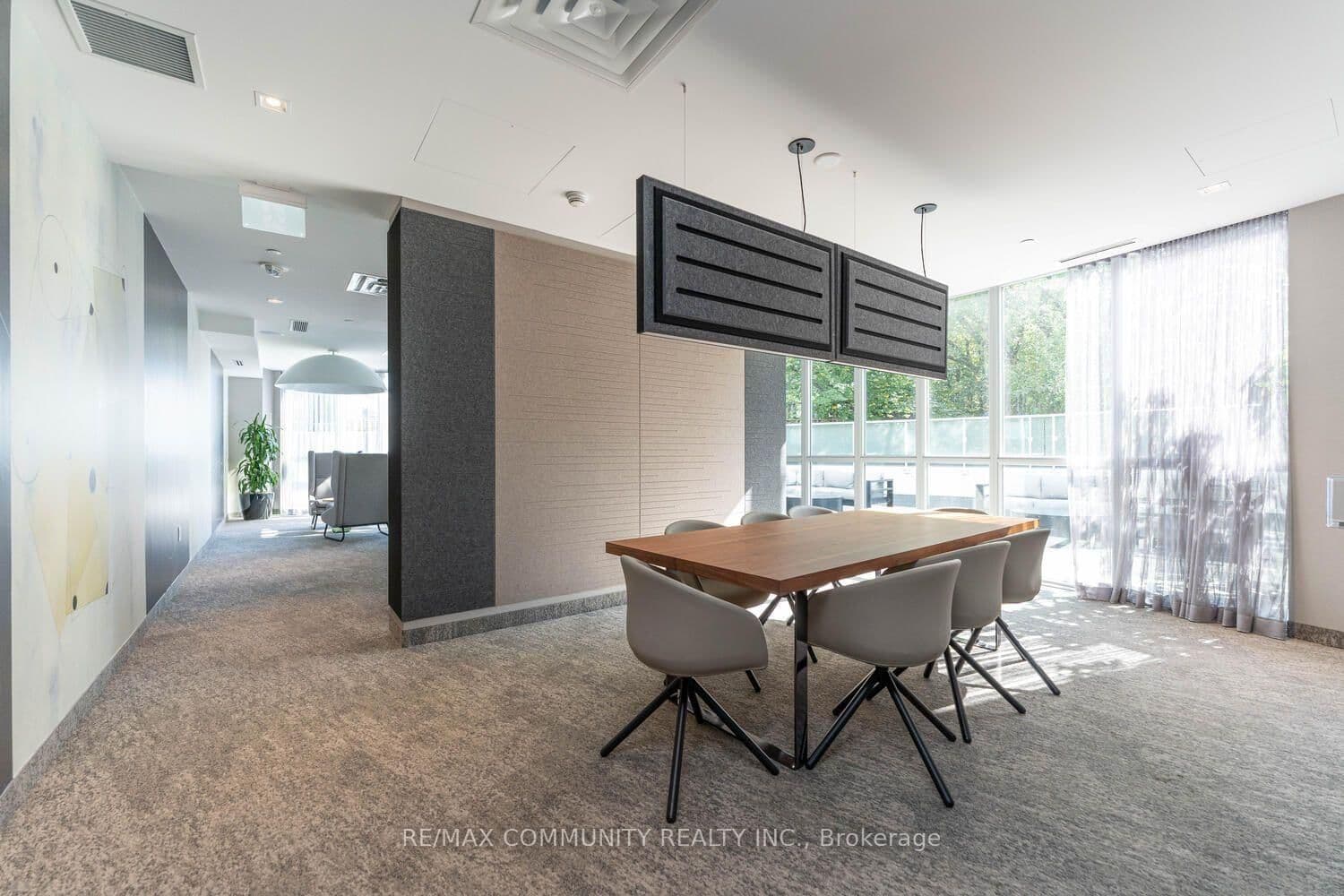 219 Dundas Street E, Unit 501 thumbnail 24