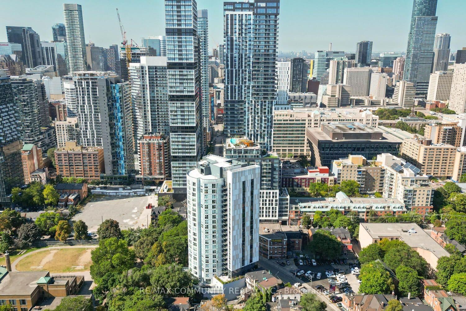 219 Dundas Street E, Unit 501 thumbnail 28