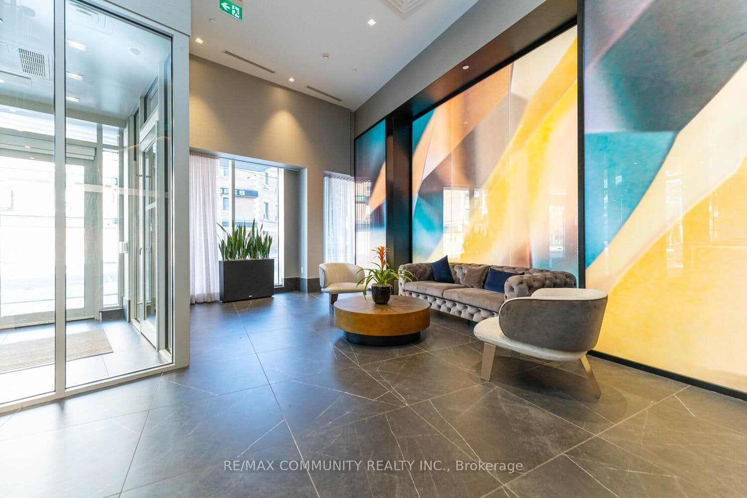 219 Dundas Street E, Unit 501 thumbnail 5