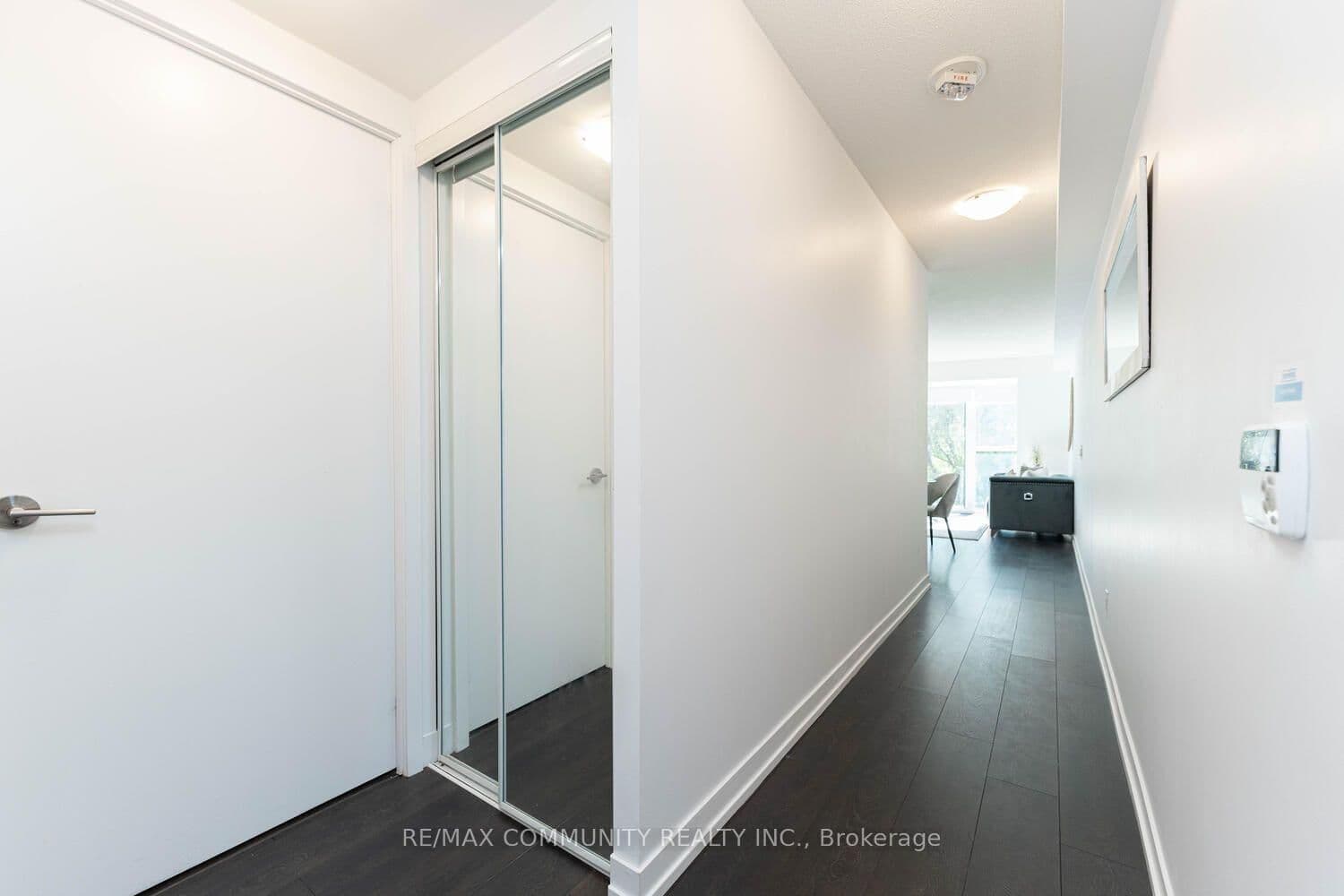 219 Dundas Street E, Unit 501 thumbnail 7