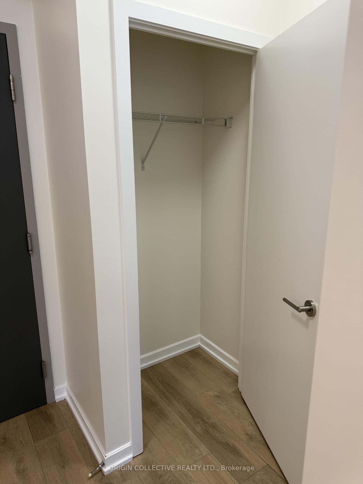 32 Forest Manor Road, Unit 407 thumbnail 8