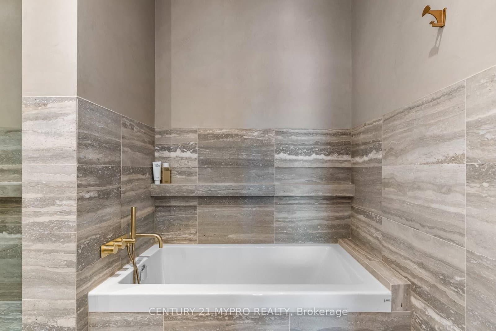 224 King Street W, Unit 3603 thumbnail 12
