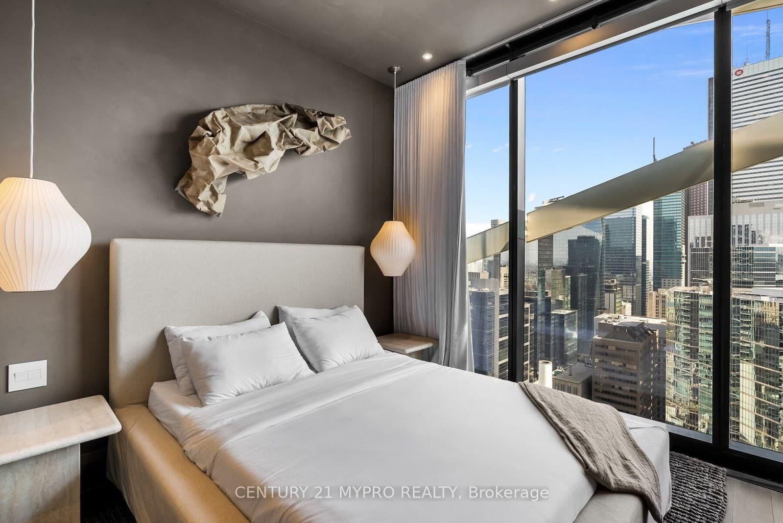 224 King Street W, Unit 3603 thumbnail 18