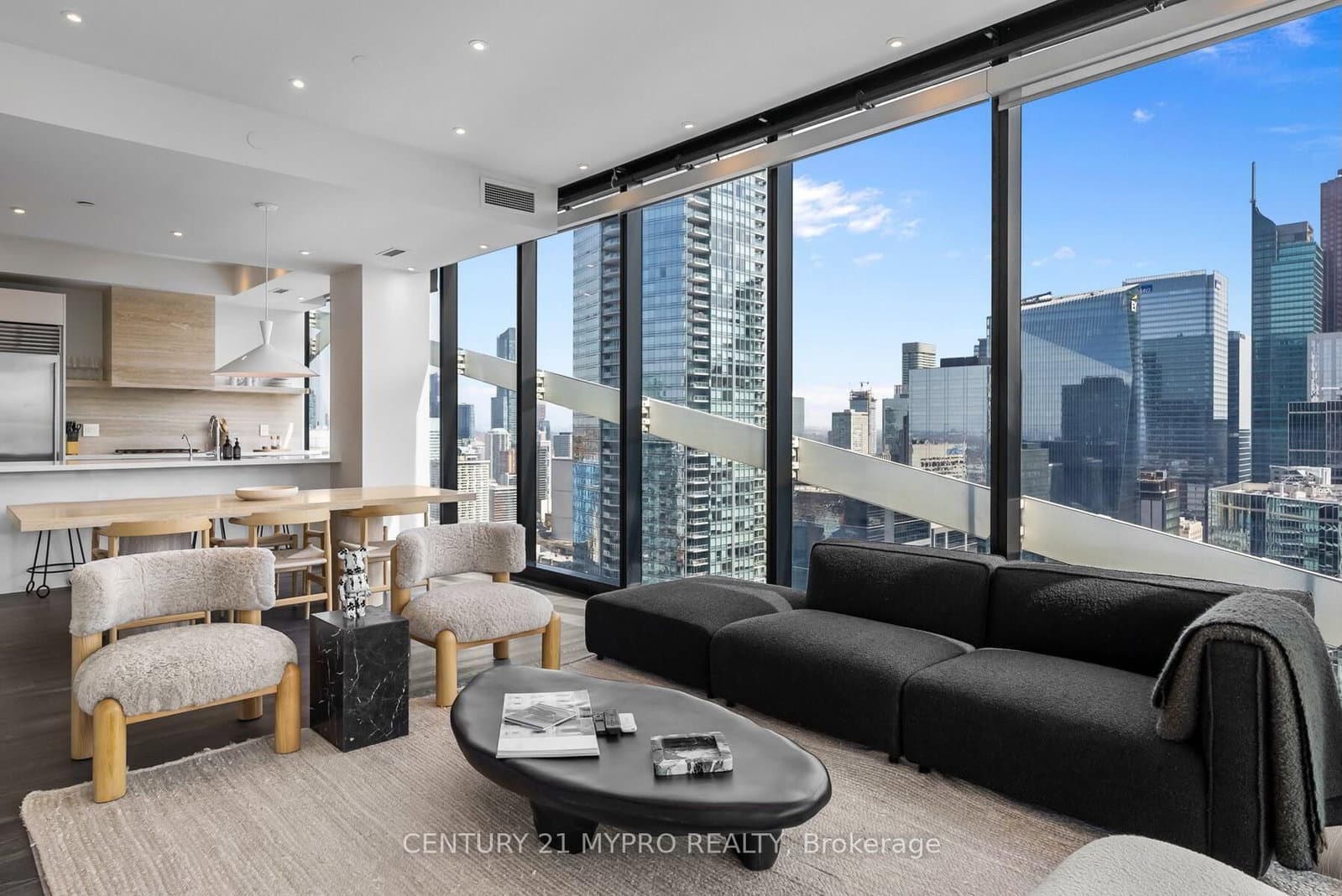 224 King Street W, Unit 3603 thumbnail 6