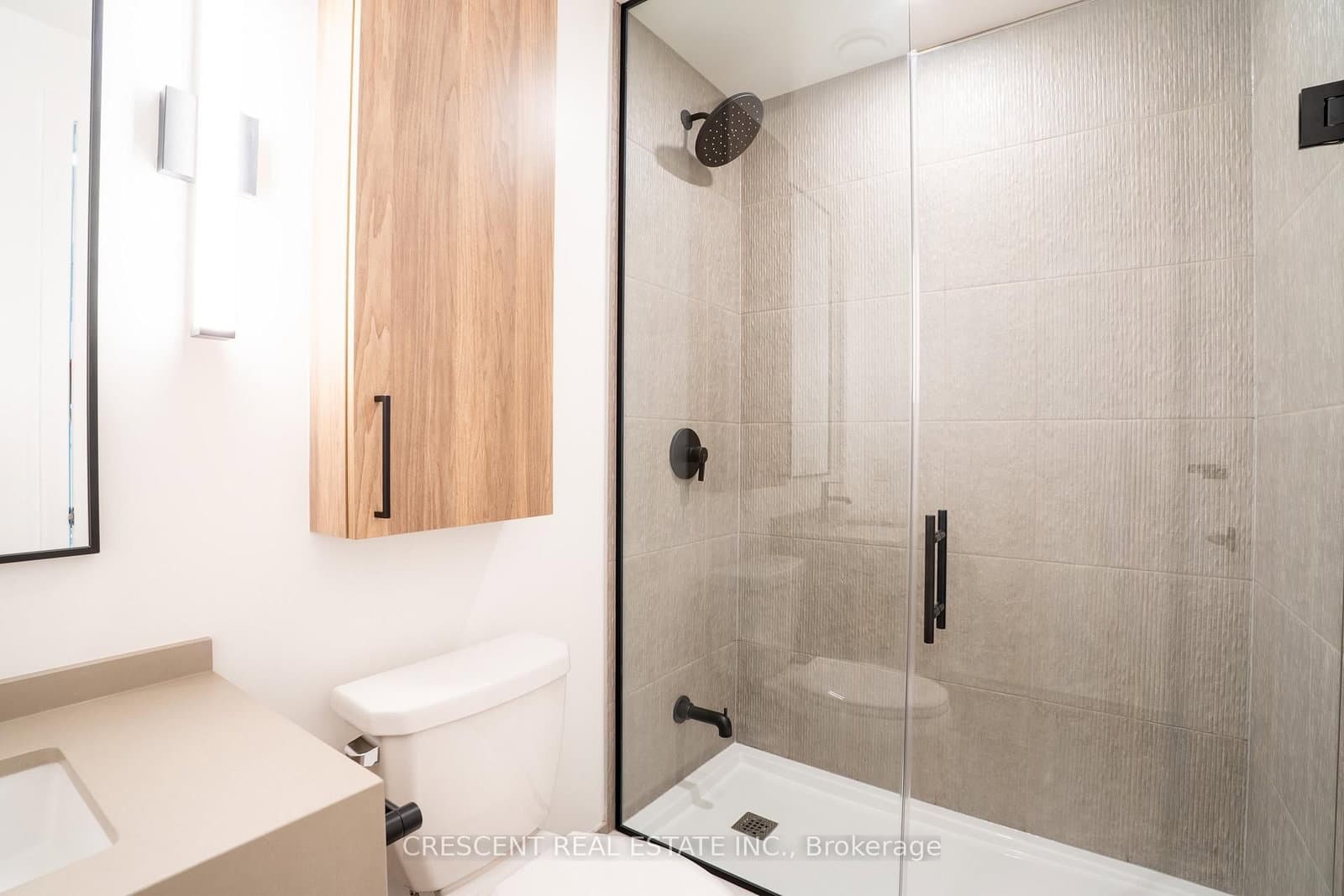 91 Montclair Avenue, Unit 201 thumbnail 8