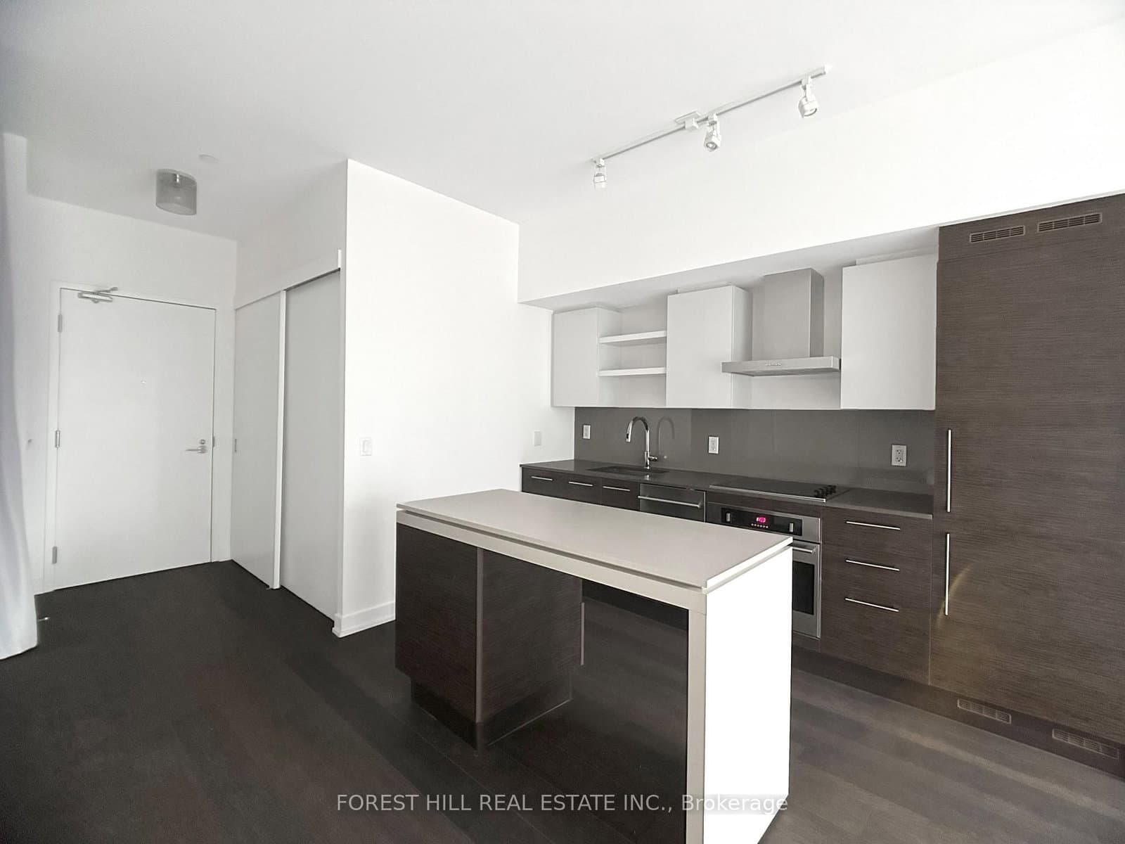 1030 King Street W, Unit Ph15 thumbnail 5