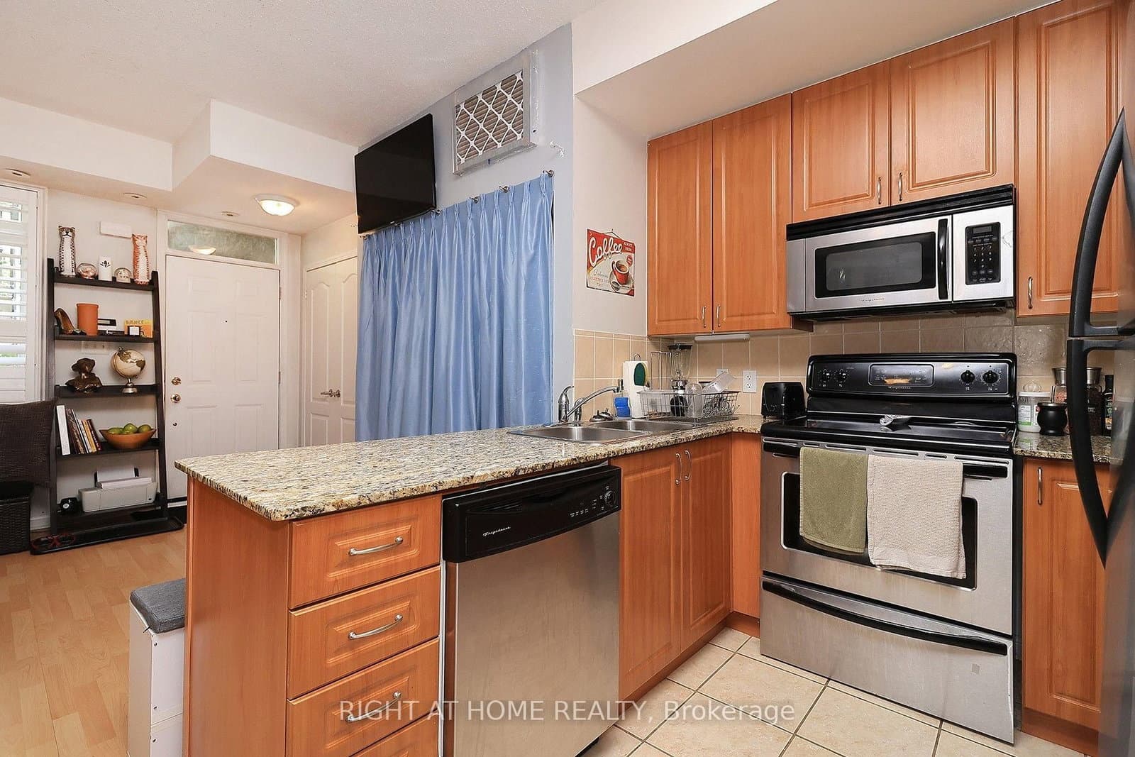 88 Carr Street, Unit 19 thumbnail 15