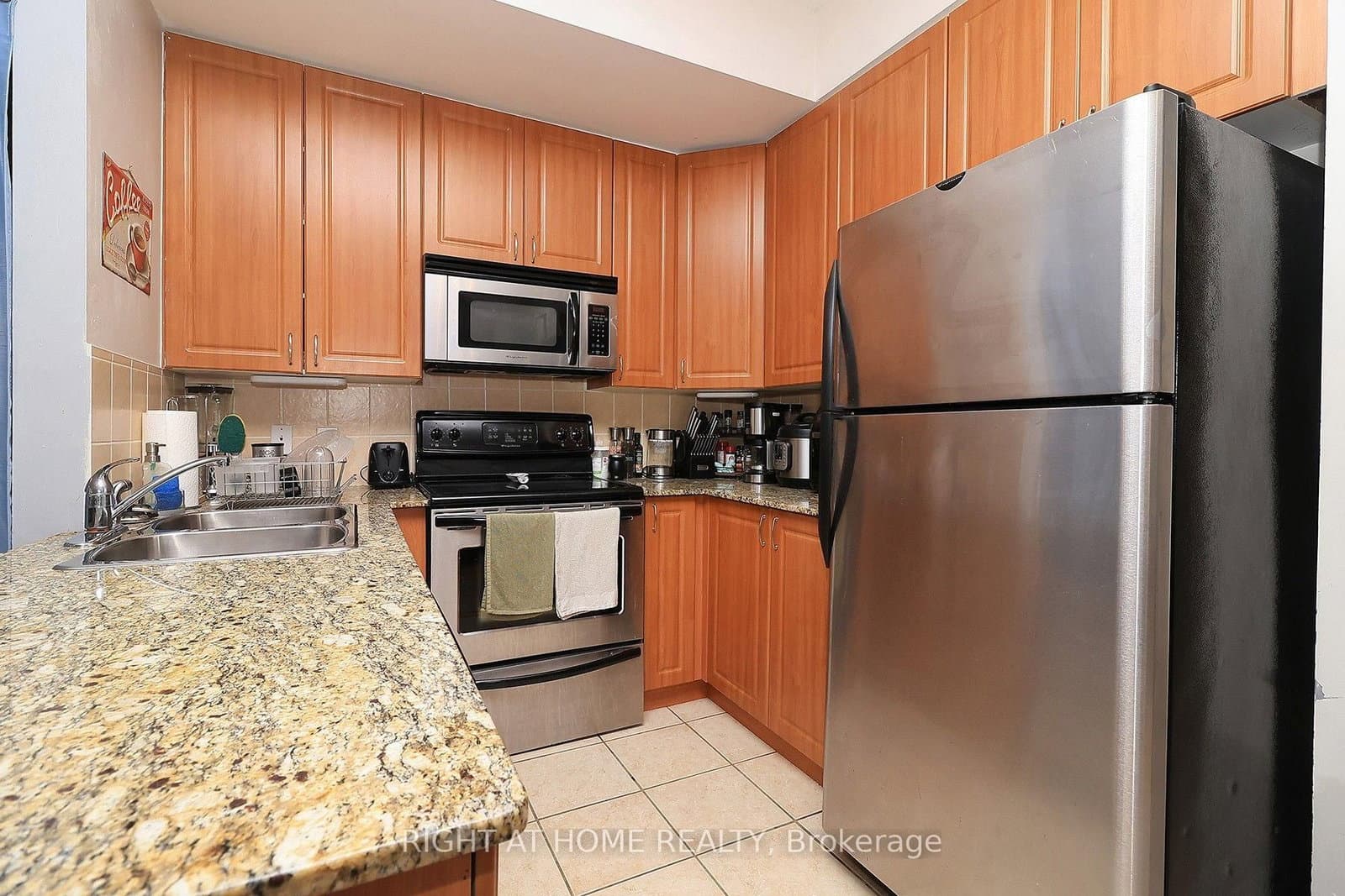 88 Carr Street, Unit 19 thumbnail 17