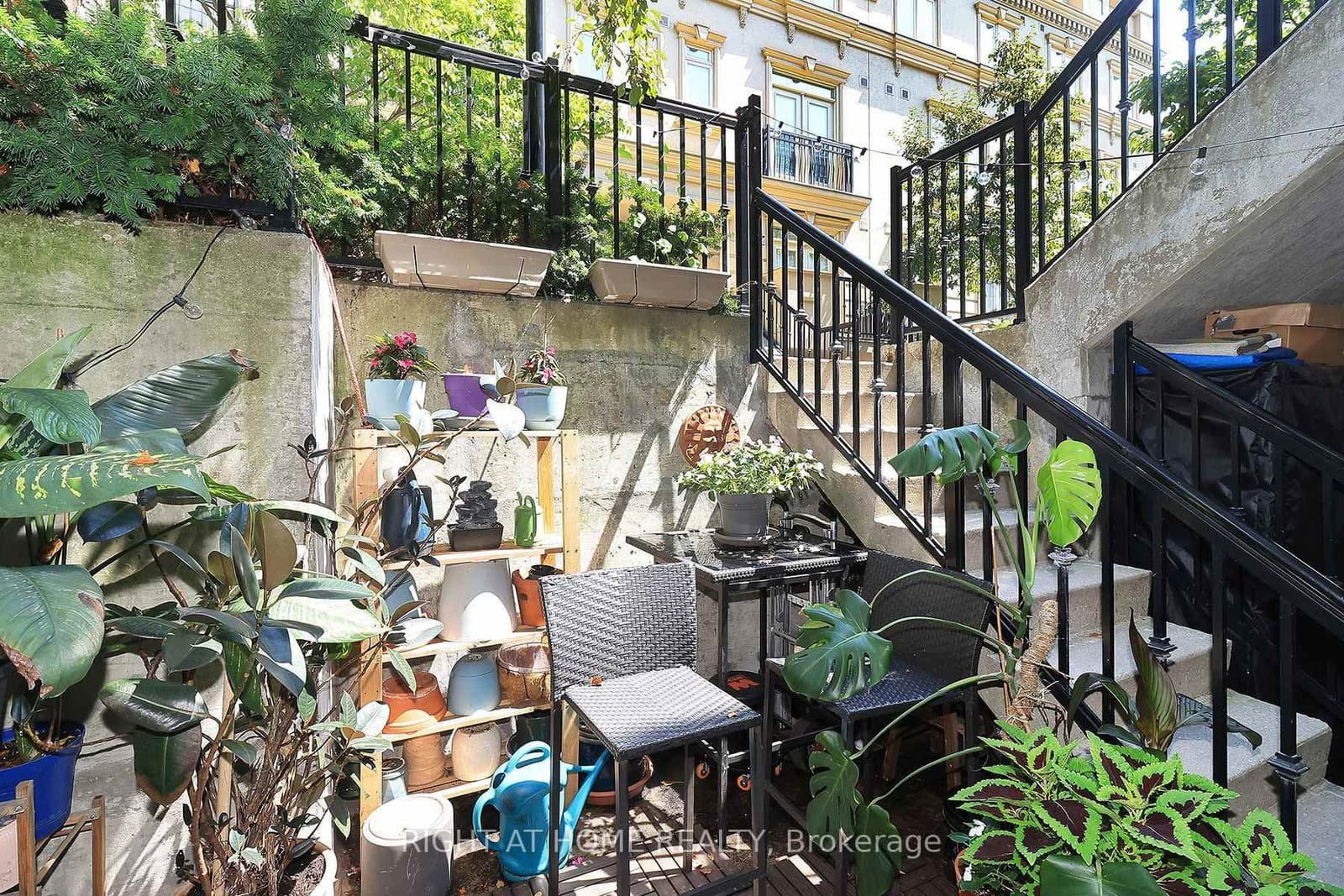 88 Carr Street, Unit 19 thumbnail 5