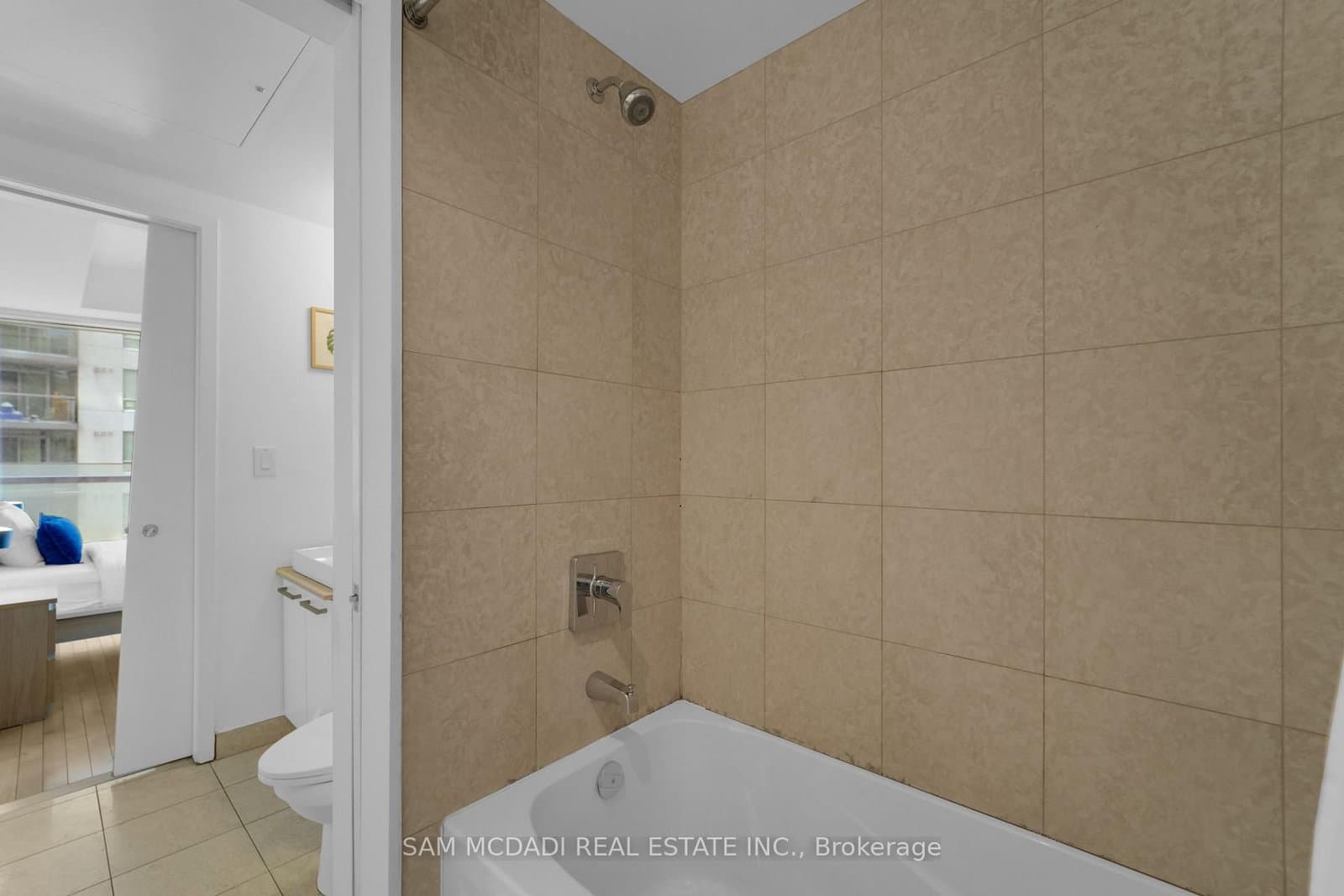 12 York Street, Unit 2307 thumbnail 15