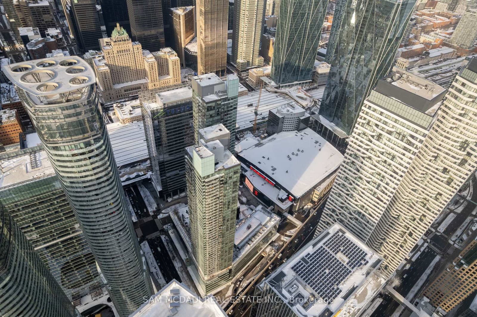 12 York Street, Unit 2307 thumbnail 24