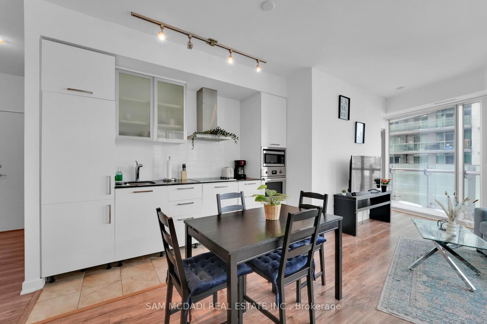 12 York Street, Unit 2307 thumbnail 5