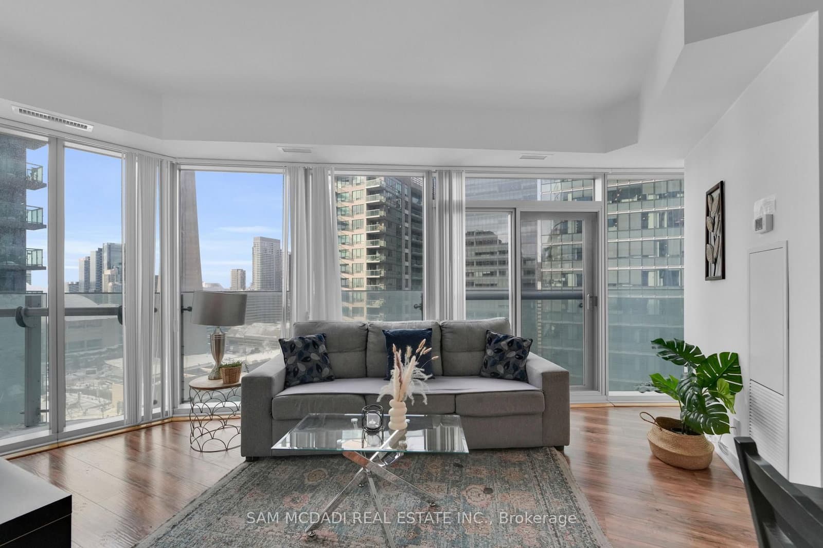 12 York Street, Unit 2307 thumbnail 7