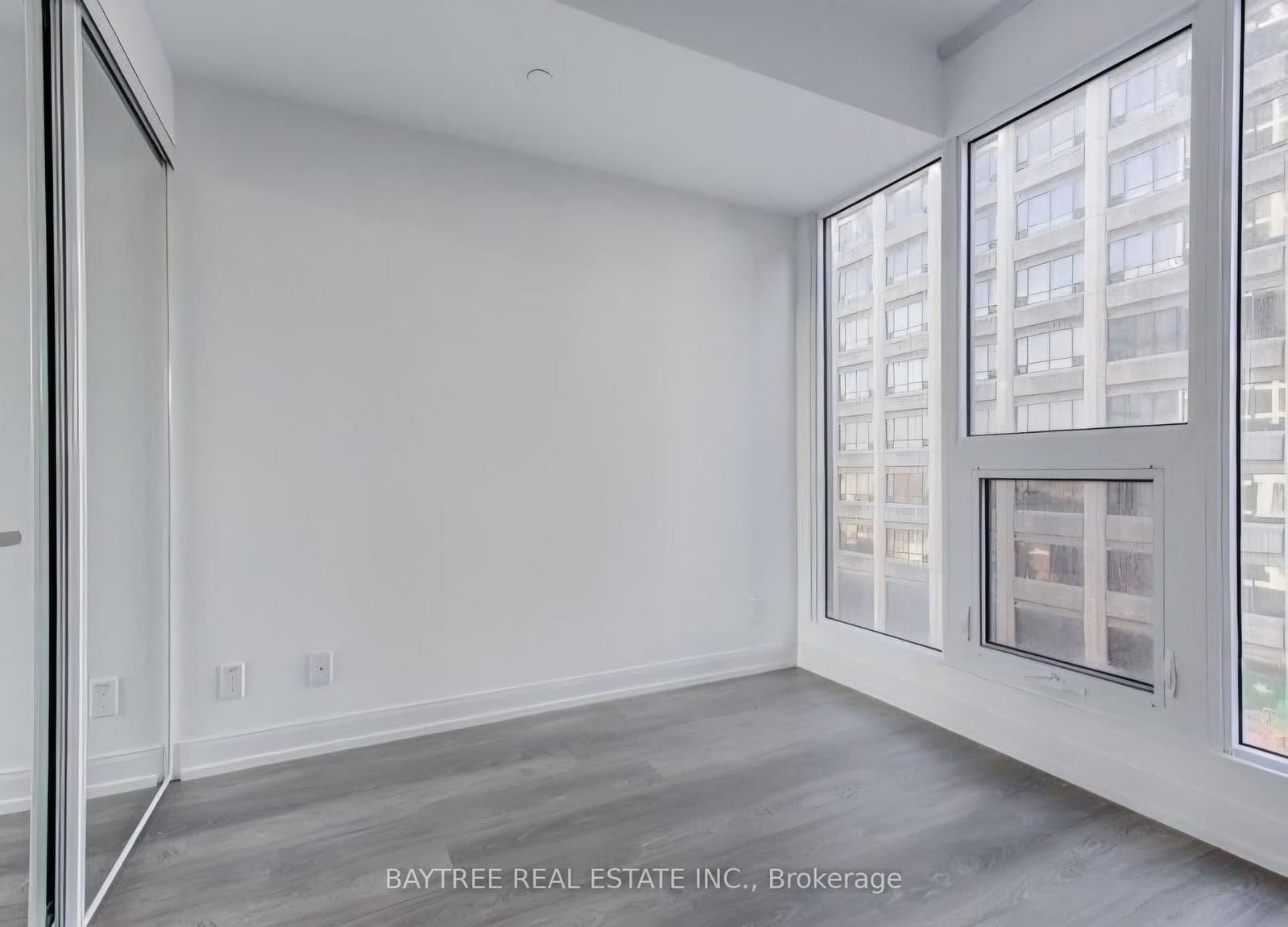 181 Dundas Street E, Unit 2710 thumbnail 6
