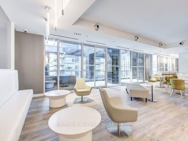 181 Dundas Street E, Unit 3207 thumbnail 14