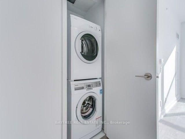 181 Dundas Street E, Unit 3207 thumbnail 8