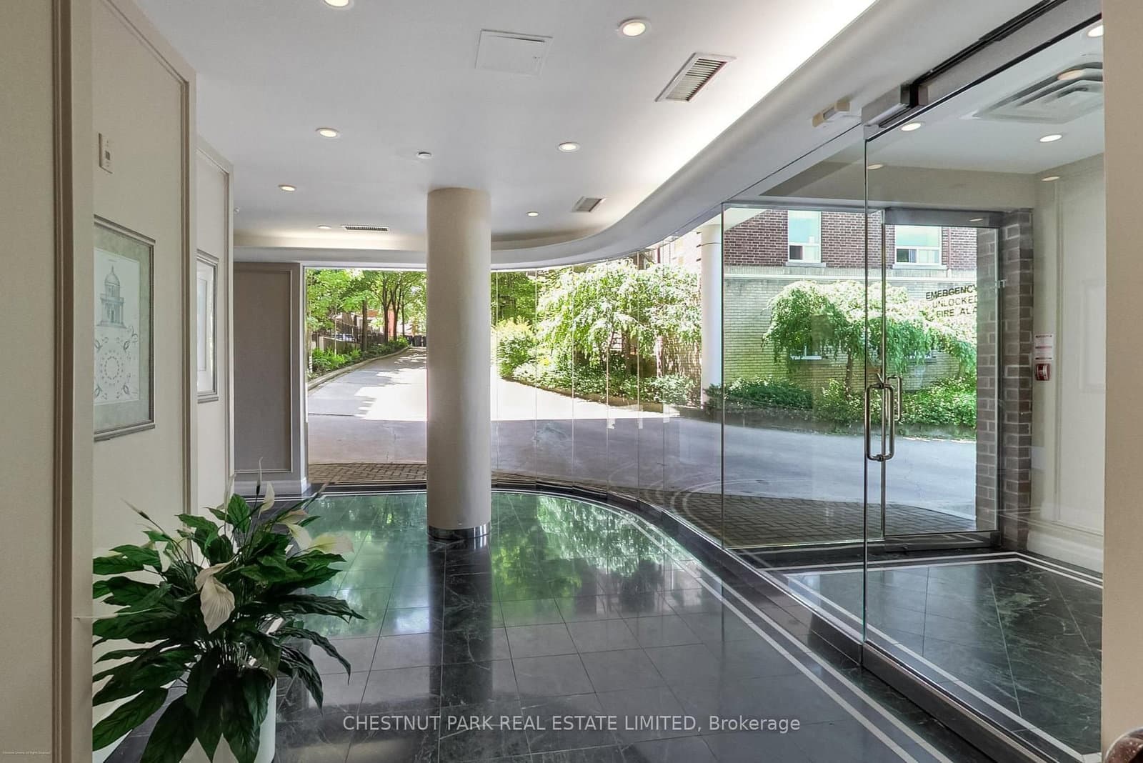 97 Lawton Boulevard, Unit 201 thumbnail 4