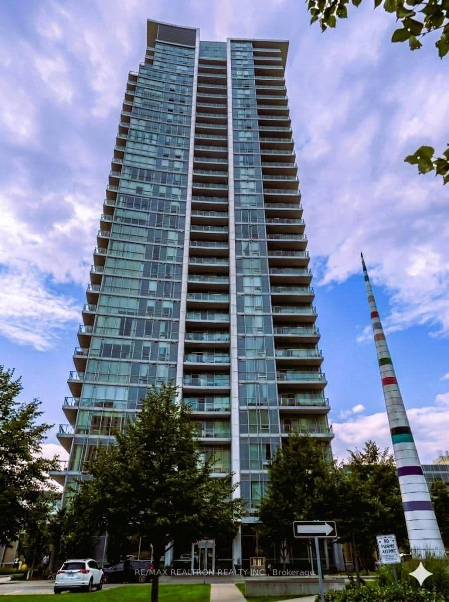 66 Forest Manor Road, Unit 2601 thumbnail 2