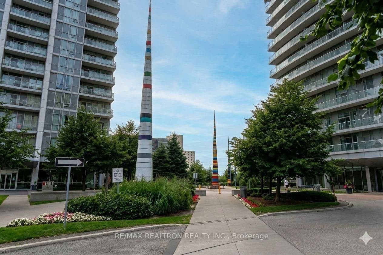 66 Forest Manor Road, Unit 2601 thumbnail 22