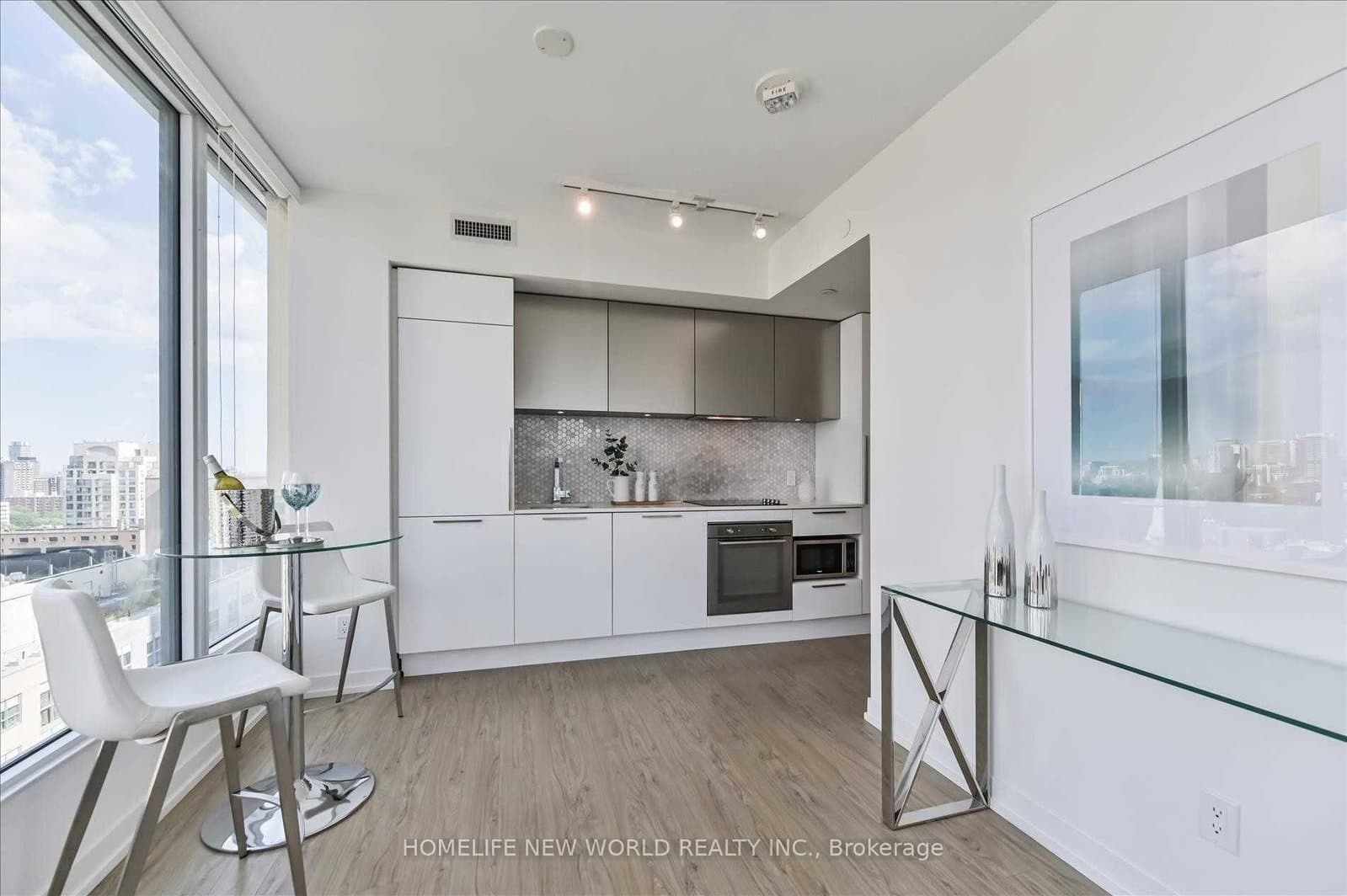 85 Wood Street, Unit 1812 thumbnail 8