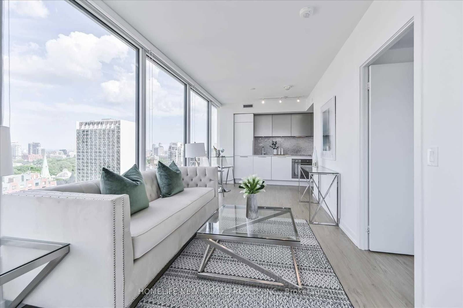 85 Wood Street, Unit 1812 thumbnail 9