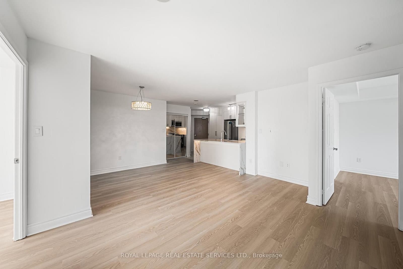 7 Lorraine Drive, Unit 1912 thumbnail 7