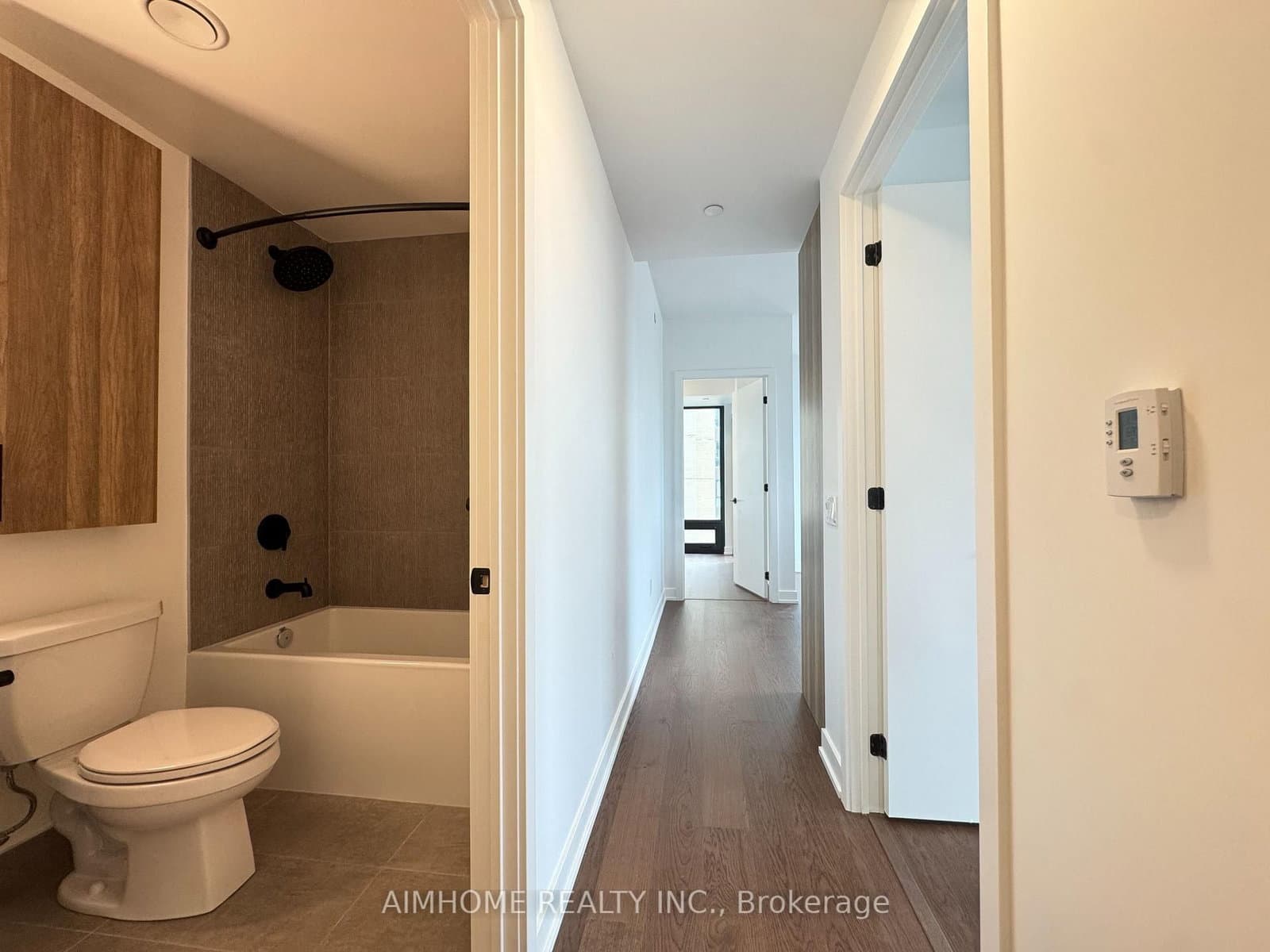 91 Montclair Avenue, Unit 1606 thumbnail 10